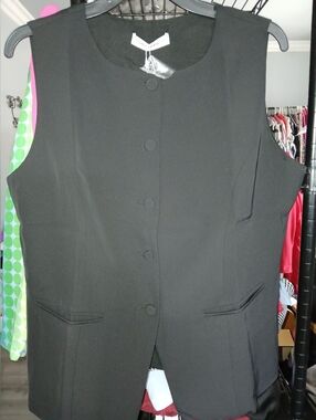 Black Sleeveless Button Front Vest